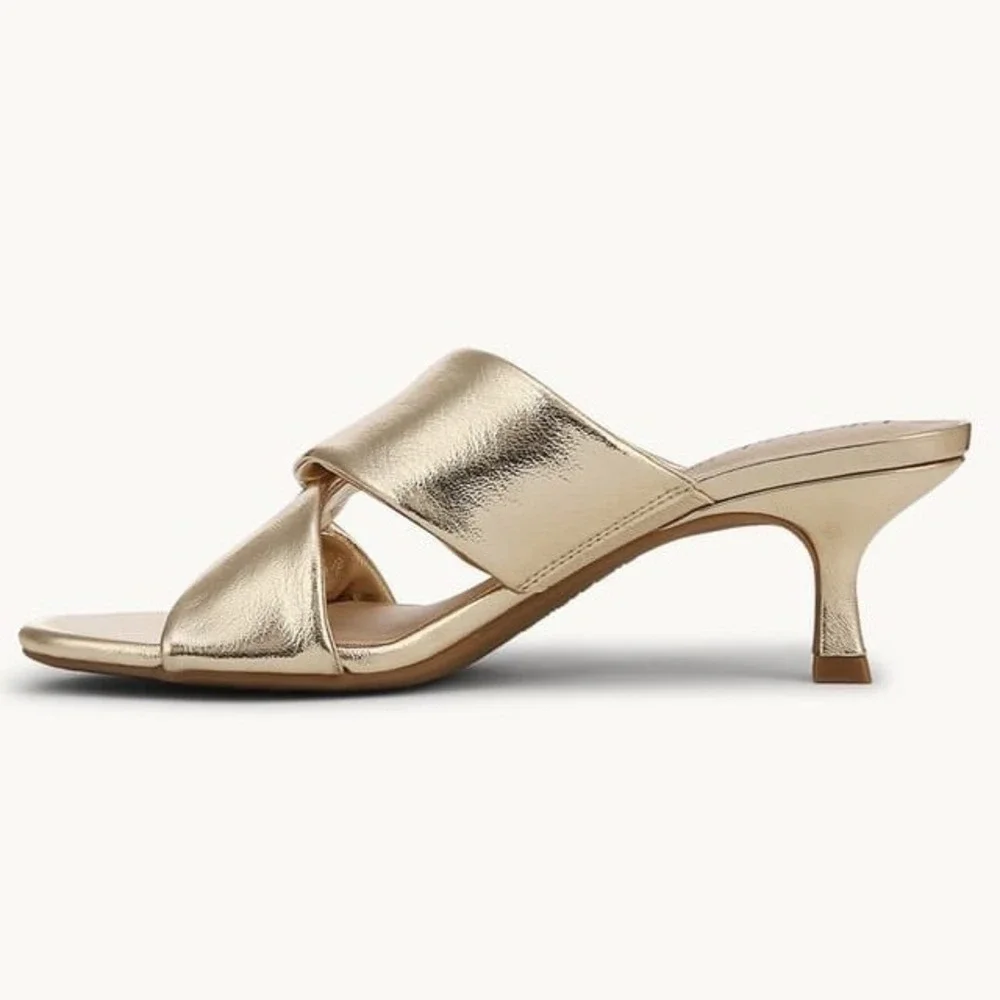 LifeStride Nori Platino Metallic Gold Kitten Heel Dress Sandal Womens Sz 6W Wide